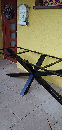 Kovová podnož s rámem na jídelní stůl Košice-okolie - foto 4