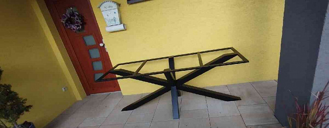 Metallsockel mit Gestell für einen Esstisch Košice-okolie - Foto 7