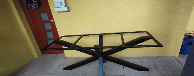 Kovová podnož s rámem na jídelní stůl Košice-okolie - foto 5