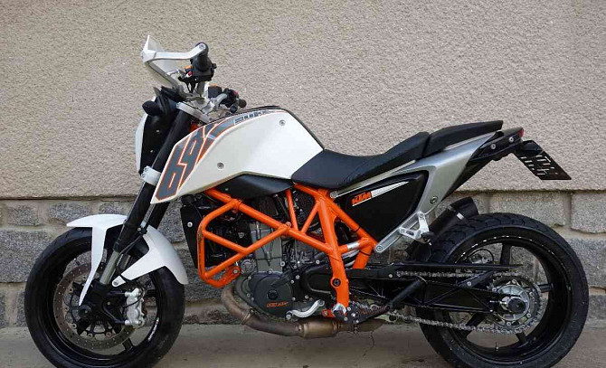 KTM 690 DUKE - MOTORCYCLE FOR PARTS Benesov - photo 1