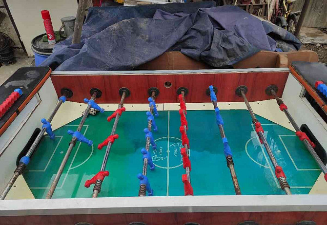 Eladó egy fociasztal teljes javításra Léva - fotó 3