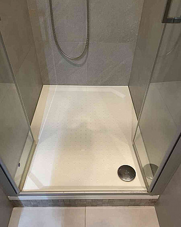 I am selling a double-leaf shower door San Swiss 90cm  - photo 1