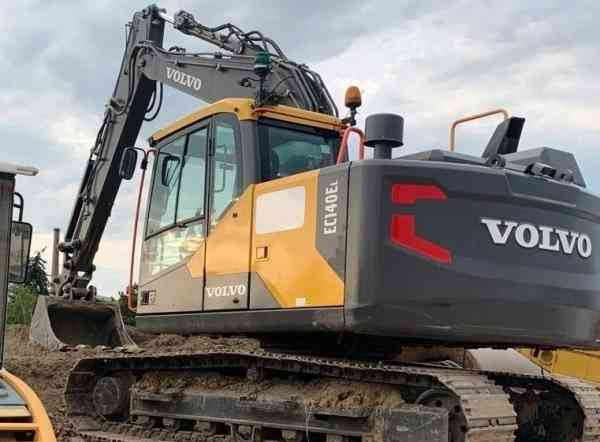 17t crawler excavator Volvo EC 140EL  - photo 3
