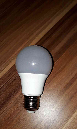 LED izzó E27 4.9W 3000K Losonc - fotó 3
