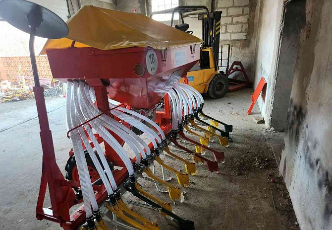 Mistral sowing machine Slovakia - photo 1