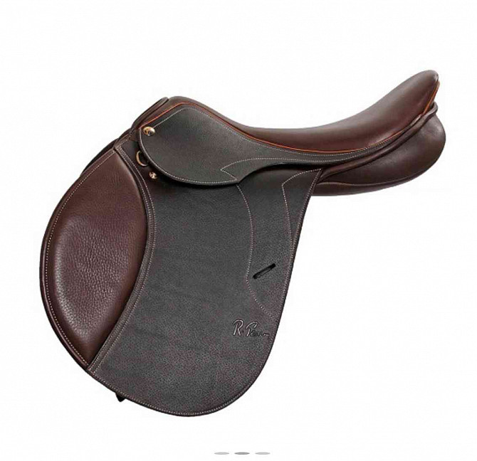 I am selling a top Pessoa jumping saddle with a changeable chamber.  - photo 1