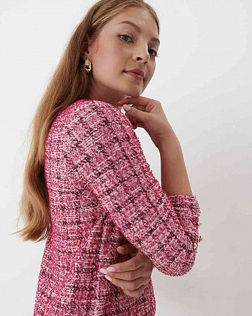 Розовое твидовое платье размера М от MOHITO Партизанске - изображение 2