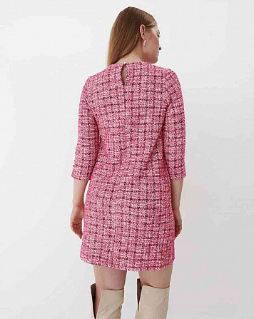 Розовое твидовое платье размера М от MOHITO Партизанске - изображение 4