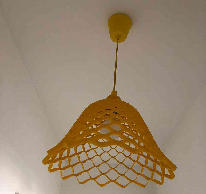 I WILL SELL a chandelier. GLOBO 3 pcs + bulbs Bratislava - photo 1