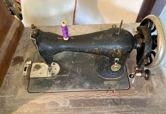 Продаю швейную машинку Бардеёв - изображение 4