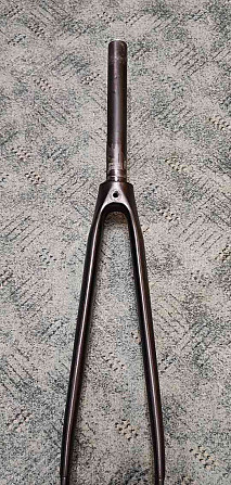 I am selling a carbon fork for wheels 28&quot; Bratislava - photo 1