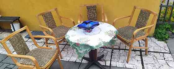 stoličky a stôl Liptószentmiklós