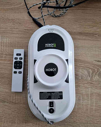 I am selling a new HOBOT robotic window cleaner Ilava - photo 1