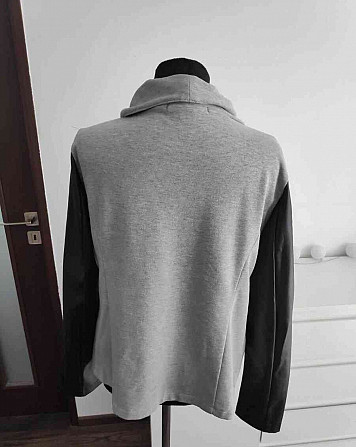 Куртка серая с черной экокожей 40л. Долни Кубин - изображение 4