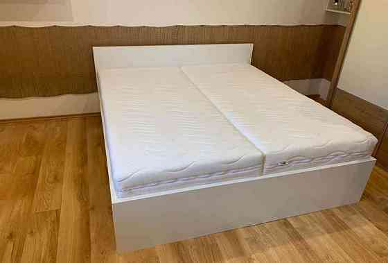 Predám biele postele masivne- NOVE 160X200cm , 80x200cm NOVE Bán