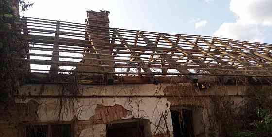 Búranie domov - odvoz starých tehál Nagyszombat