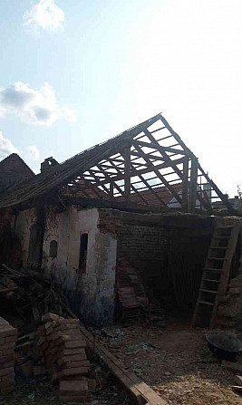 Házak bontása - régi téglák eltávolítása Nagyszombat - fotó 3