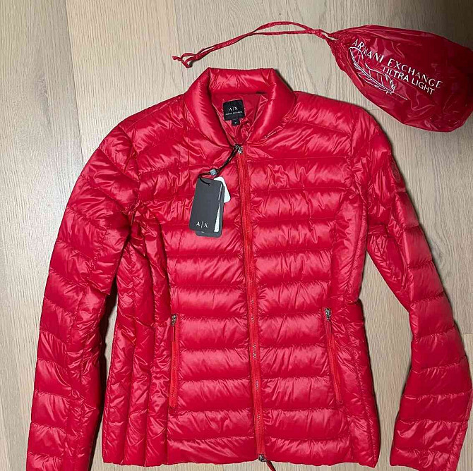 Куртка Armani M красная оригинал Братислава - изображение 2