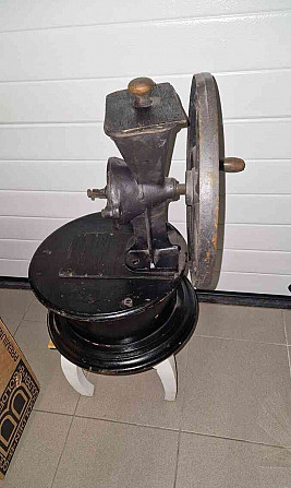 Antique coffee grinder N4 Kosice - photo 8