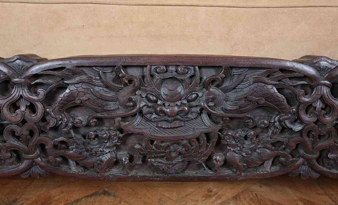 Long Chinese sofa - richly carved Prague - photo 5