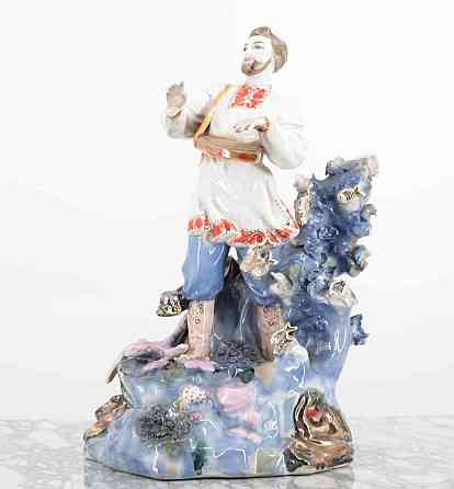 Ruská porcelánová socha hráč na citeru v 32 cm Прага