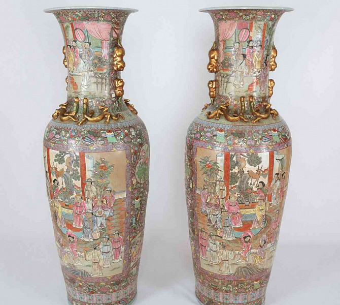 Tall Cantonese Family Rose vases pair Prague - photo 1