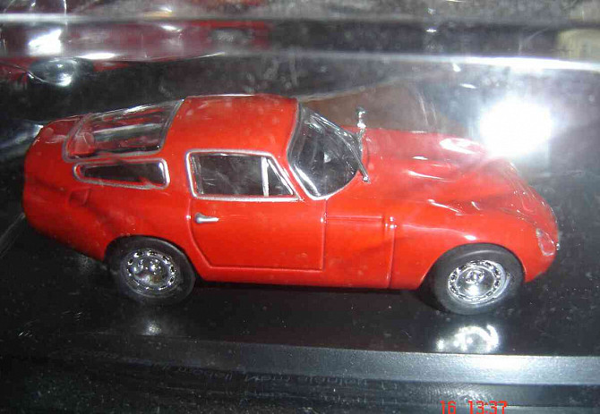 Collection of models of legendary cars Senec - photo 10