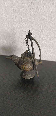 Eladó egy miniatűr sárgaréz teáskanna Pozsony - fotó 1