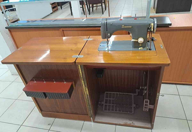 43. Sewing machine MINERIZA Bratislava - photo 2