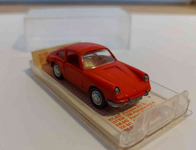 Модель Schuco-английский Porsche 911 S в коробке. Братислава - изображение 2