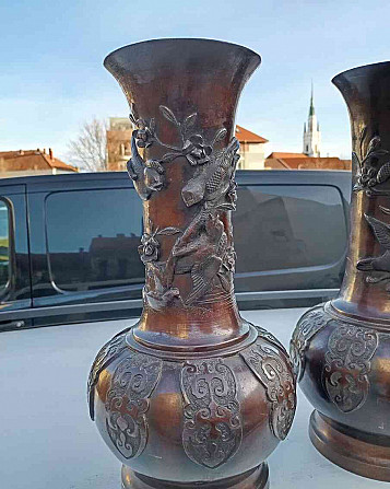 I am selling a bronze vase Zvolen - photo 1