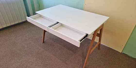 Písací stôl Кошице