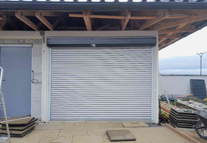 Откатные гаражные ворота с электроприводом Свитави - изображение 2