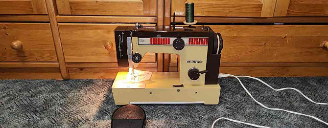 Продам корпусно-швейную машину Veritas 80144140. Братислава - изображение 1