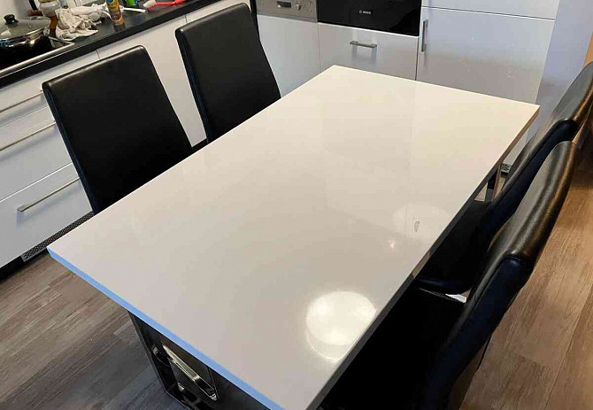 Kychyňský stůl + 4 židle Trnava - foto 7