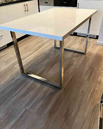 Kychyňský stůl + 4 židle Trnava - foto 5
