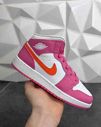 Nike Air Jordan 1 Mid Pink Sicle Safety Orange Чадца