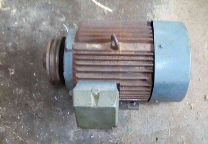 Motor for saw mill planer  - photo 2