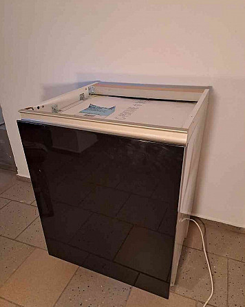 52. Kitchen line worktop, stove and refrigerator Bratislava - photo 3