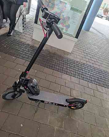 Electric Scooter with Extra Double Battery Praha