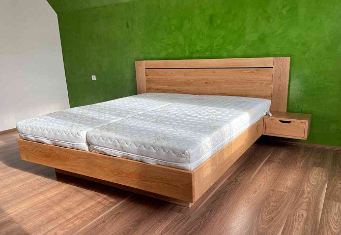 Dubová masivní postel s úložným prostorem  - foto 2