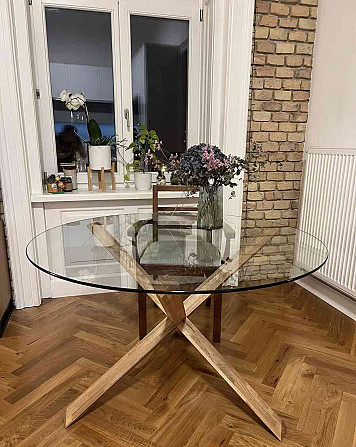 обеденный стол из стекла и дуба Братислава - изображение 1
