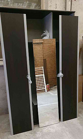 Cabinet with 3 doors + 2 drawers Trnava - photo 1