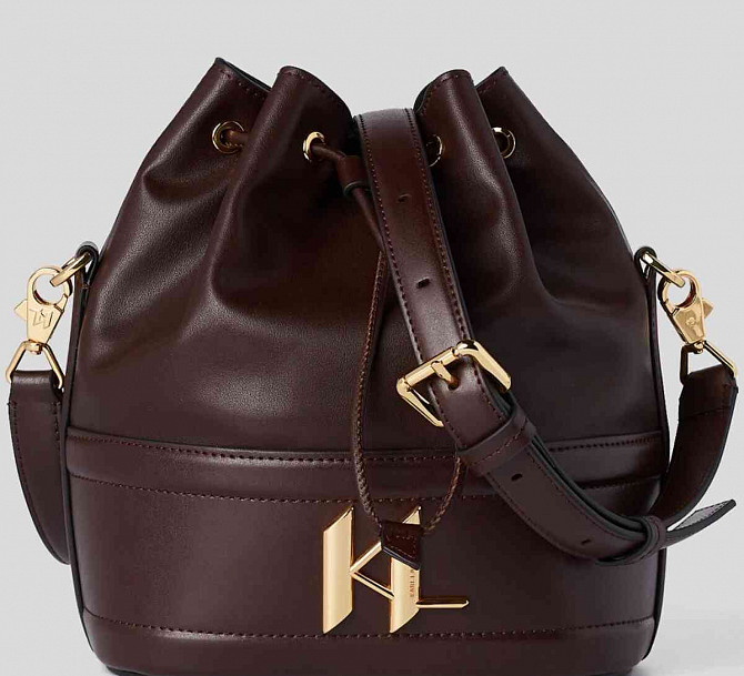 Сумка-ведро через плечо Karl Lagerfeld ksaddle коричневого цвета Братислава - изображение 9