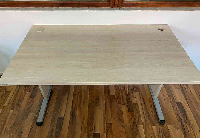 Irodai asztal HOBIS Komárom - fotó 2