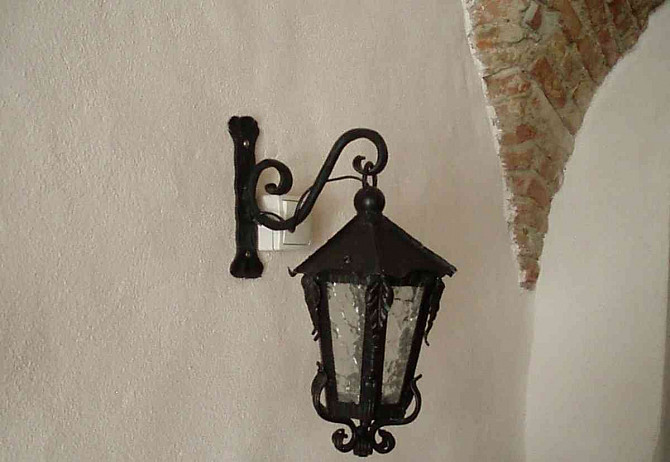 Stílusos eredeti kovácsolt csillárokat és oldalfali lámpákat árulok Pozsony - fotó 2