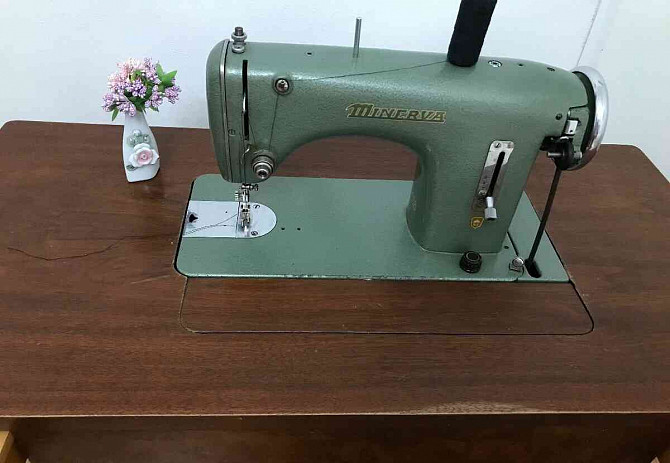 SEWING MACHINE MINERVA for sale Michalovce - photo 2