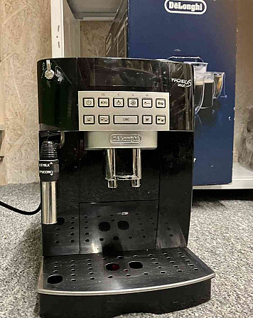 De Longhi coffee machine for sale Banska Bystrica - photo 1