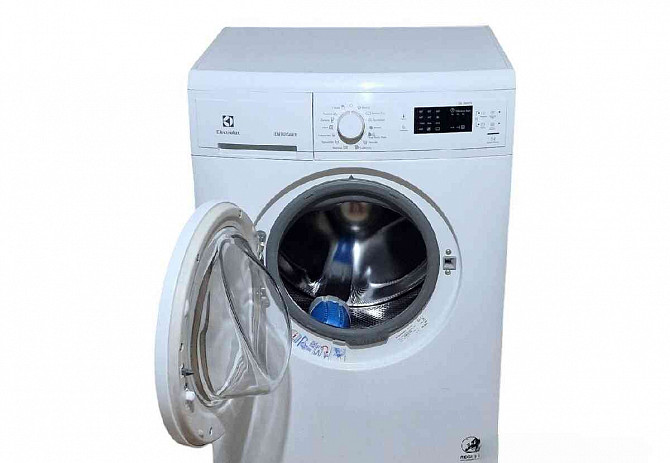 Práčka ELECTROLUX (6kg, 1000Rpm, A+)  - foto 3