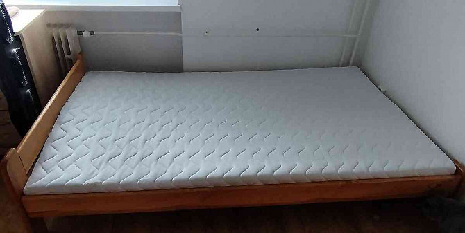 Ich verkaufe eine Matratze mit Bett Goldmorawitz - Foto 1